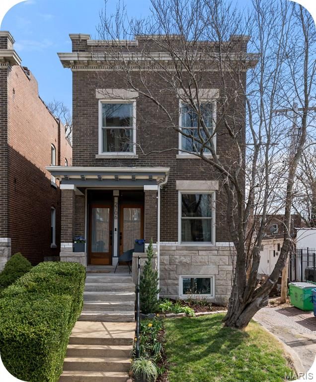 2706 Alhambra Court, St Louis, MO 63118