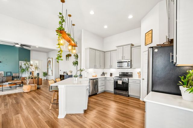 10700 Sentinel DR, Austin, TX 78747