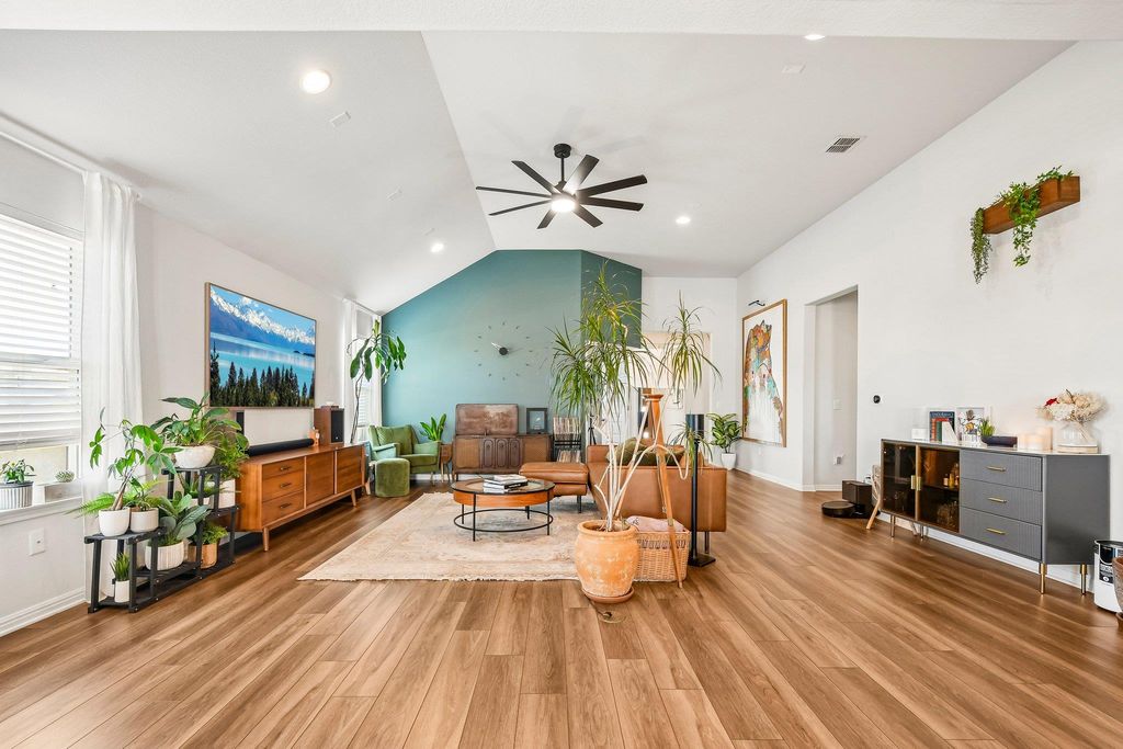 10700 Sentinel DR, Austin, TX 78747