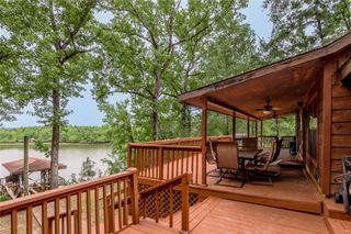 73 Thomas Lake Road, Huntsville, TX 77320