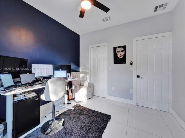 19901 NW 77th Ct, Hialeah, FL 33015