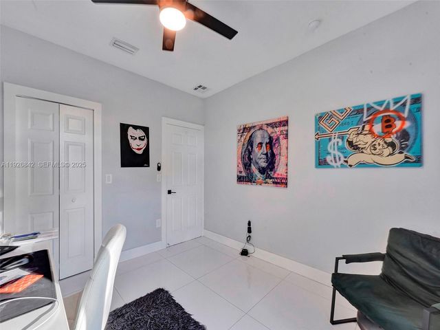 19901 NW 77th Ct, Hialeah, FL 33015