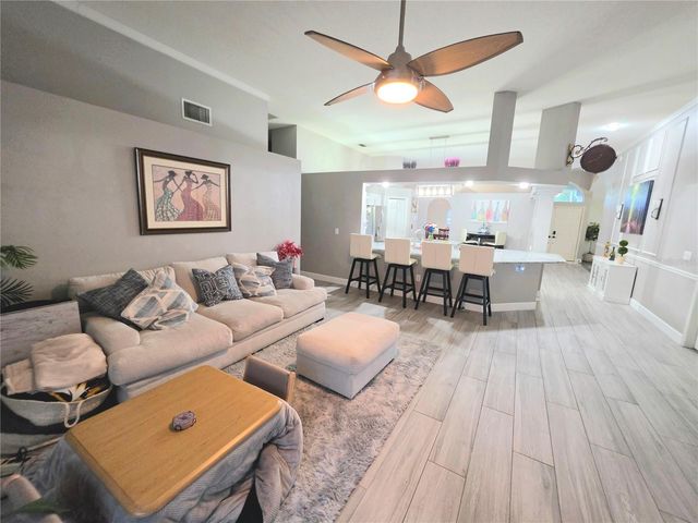 18507 COUNTRY CREST PLACE, Tampa, FL 33647