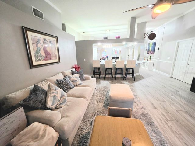 18507 COUNTRY CREST PLACE, Tampa, FL 33647