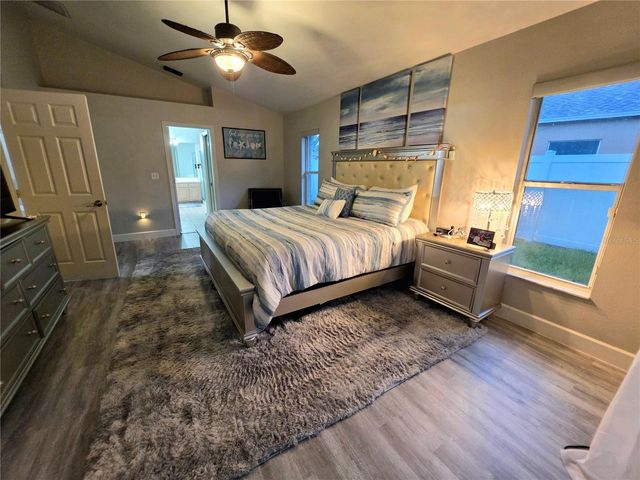 18507 COUNTRY CREST PLACE, Tampa, FL 33647