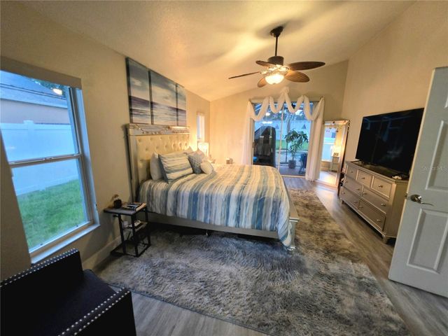 18507 COUNTRY CREST PLACE, Tampa, FL 33647