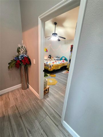 18507 COUNTRY CREST PLACE, Tampa, FL 33647