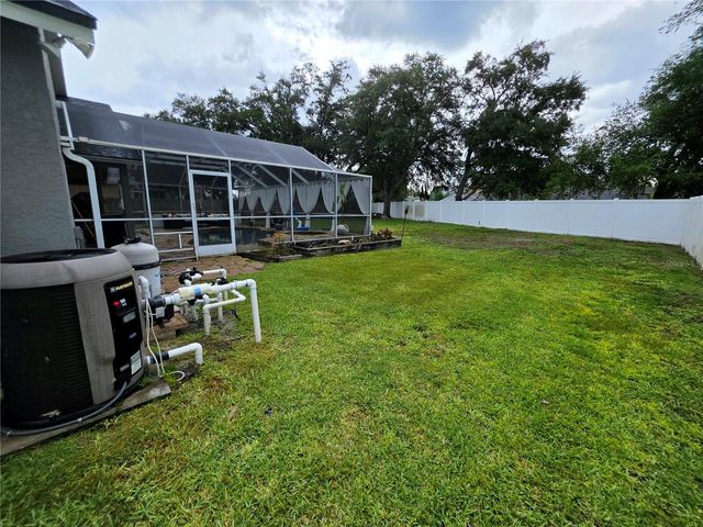 18507 COUNTRY CREST PLACE, Tampa, FL 33647