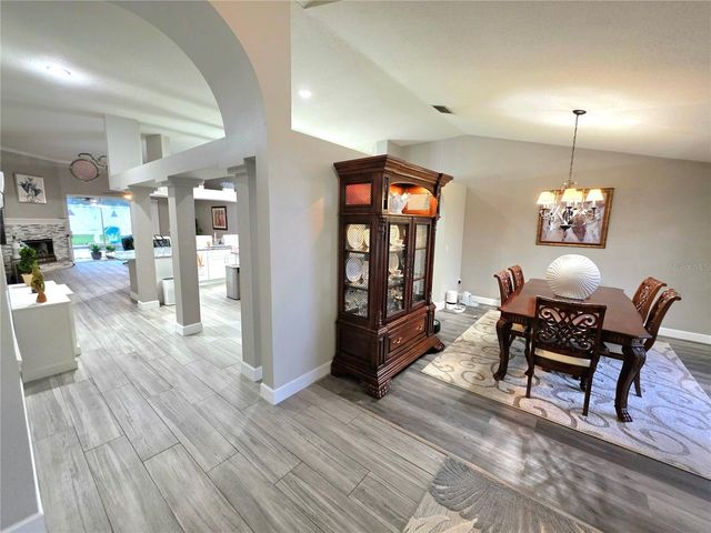 18507 COUNTRY CREST PLACE, Tampa, FL 33647