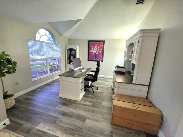 18507 COUNTRY CREST PLACE, Tampa, FL 33647