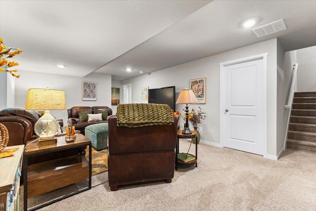 1294 NW Williamsburg Lane, Waukee, IA 50263