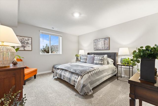 1294 NW Williamsburg Lane, Waukee, IA 50263