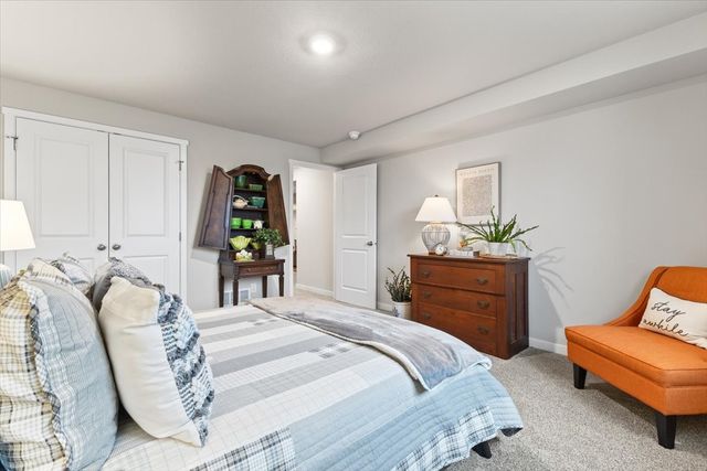 1294 NW Williamsburg Lane, Waukee, IA 50263