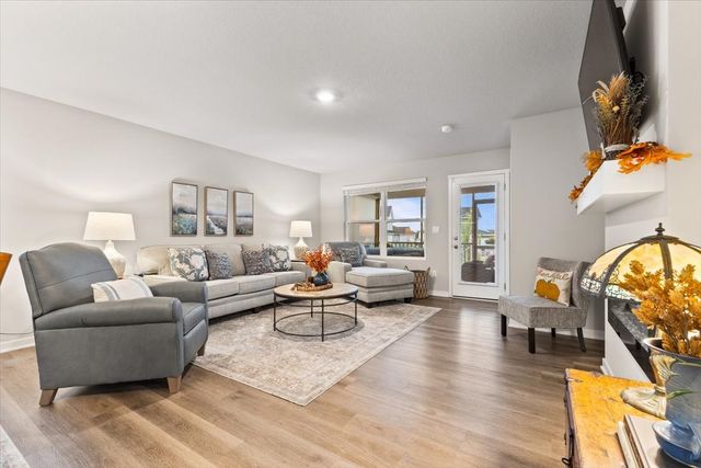 1294 NW Williamsburg Lane, Waukee, IA 50263