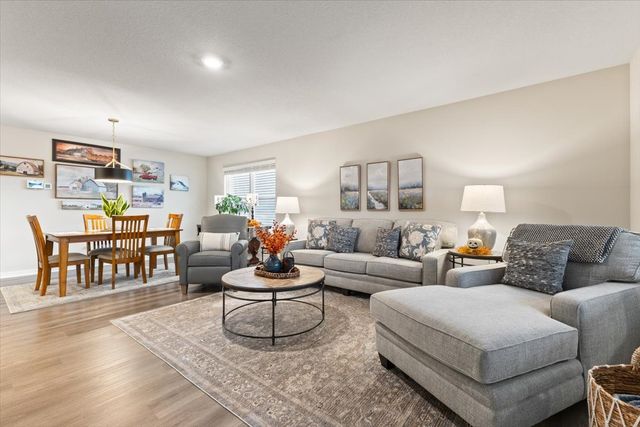 1294 NW Williamsburg Lane, Waukee, IA 50263