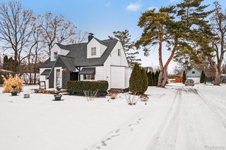 6272 W Court Street, Flint Charter Township, MI 48532