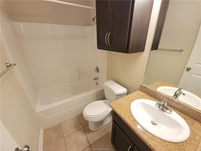 2007 Snowy Brook Trail, Bryan, TX 77807