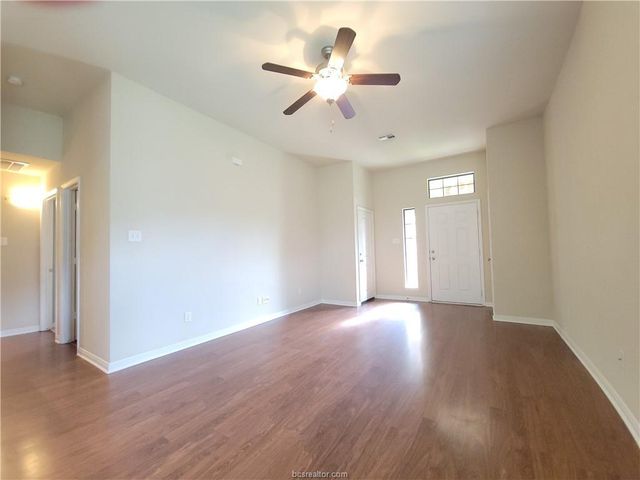 2007 Snowy Brook Trail, Bryan, TX 77807