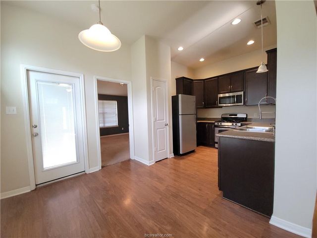 2007 Snowy Brook Trail, Bryan, TX 77807