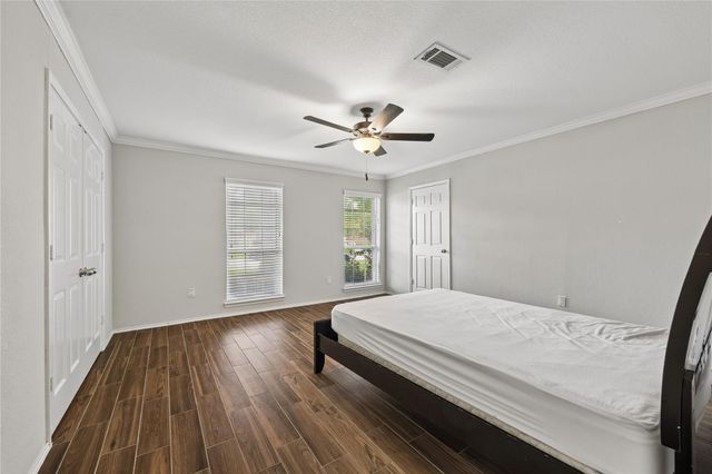 5402 Queensloch Drive, Houston, TX 77096