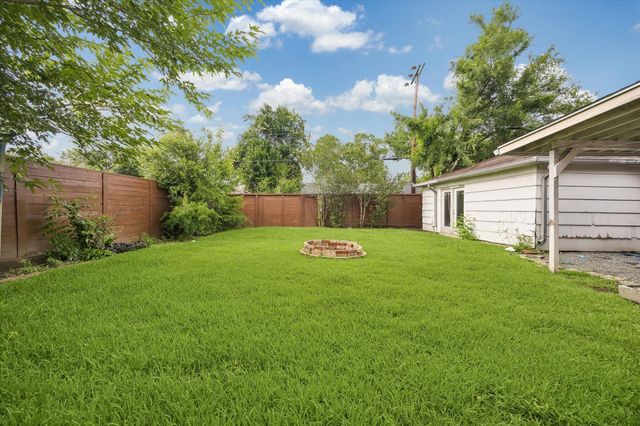 5402 Queensloch Drive, Houston, TX 77096