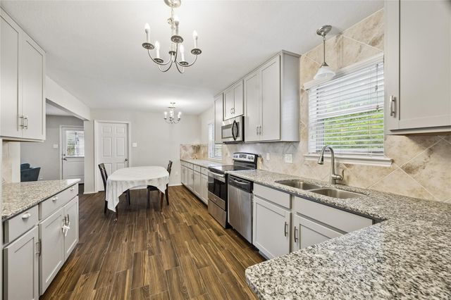5402 Queensloch Drive, Houston, TX 77096