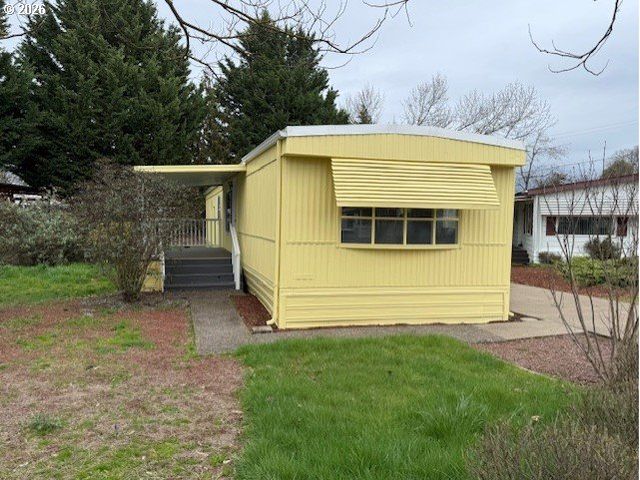 4800 BARGER Dr 60, Eugene, OR 97402