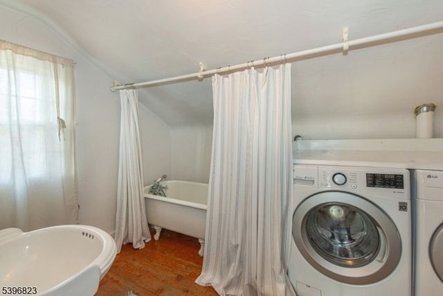 111 Main St Succ, Roxbury Twp., NJ 07876