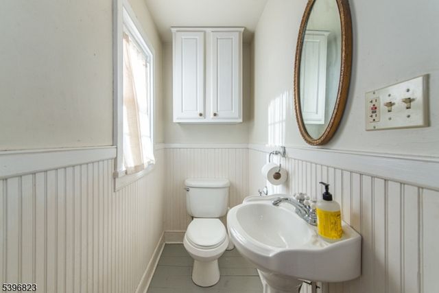 111 Main St Succ, Roxbury Twp., NJ 07876