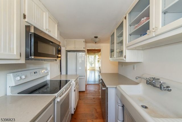 111 Main St Succ, Roxbury Twp., NJ 07876