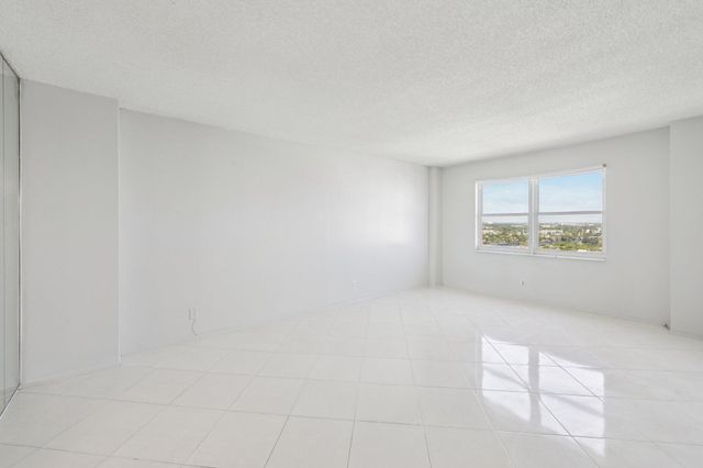 1200 Hibiscus Avenue 1804, Pompano Beach, FL 33062