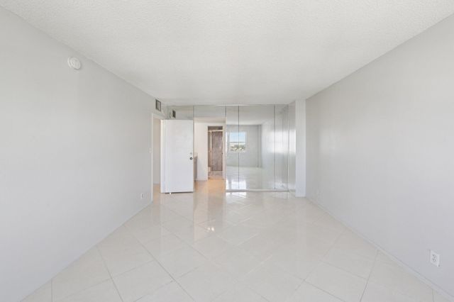 1200 Hibiscus Avenue 1804, Pompano Beach, FL 33062