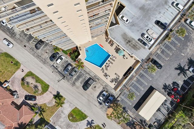 1200 Hibiscus Avenue 1804, Pompano Beach, FL 33062