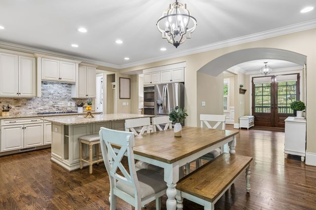 2288 N Berrys Chapel Rd, Franklin, TN 37069