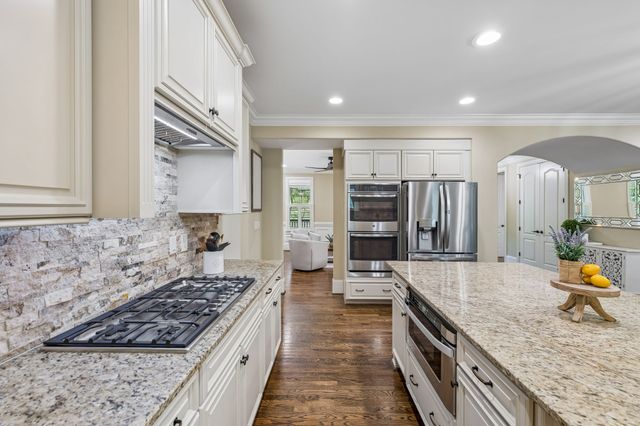 2288 N Berrys Chapel Rd, Franklin, TN 37069
