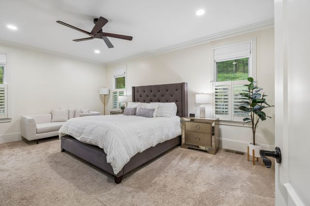 2288 N Berrys Chapel Rd, Franklin, TN 37069