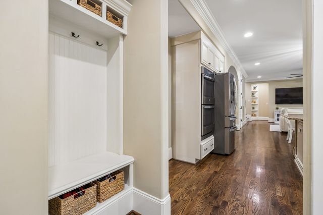 2288 N Berrys Chapel Rd, Franklin, TN 37069