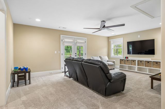 2288 N Berrys Chapel Rd, Franklin, TN 37069