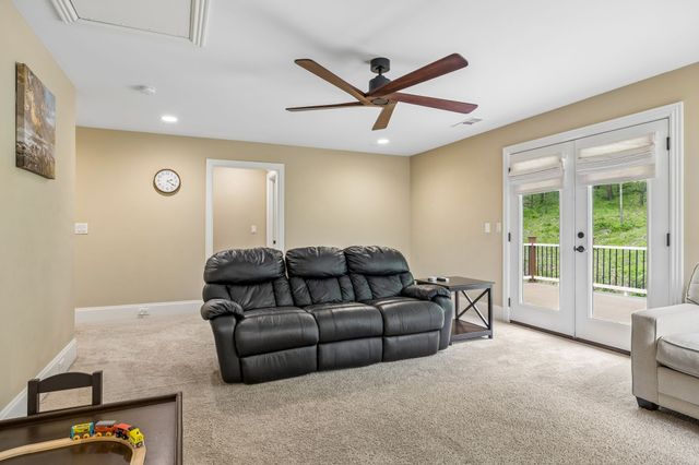 2288 N Berrys Chapel Rd, Franklin, TN 37069