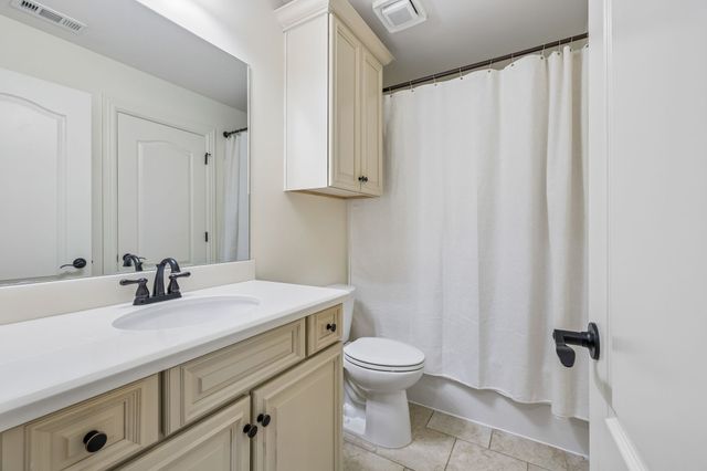 2288 N Berrys Chapel Rd, Franklin, TN 37069