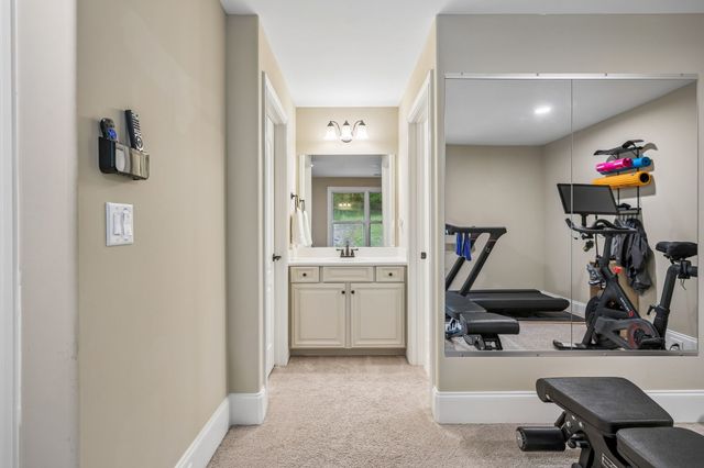 2288 N Berrys Chapel Rd, Franklin, TN 37069