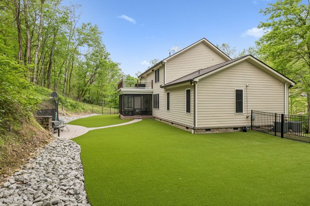 2288 N Berrys Chapel Rd, Franklin, TN 37069