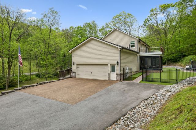2288 N Berrys Chapel Rd, Franklin, TN 37069