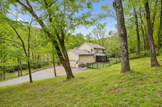 2288 N Berrys Chapel Rd, Franklin, TN 37069