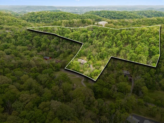 2288 N Berrys Chapel Rd, Franklin, TN 37069