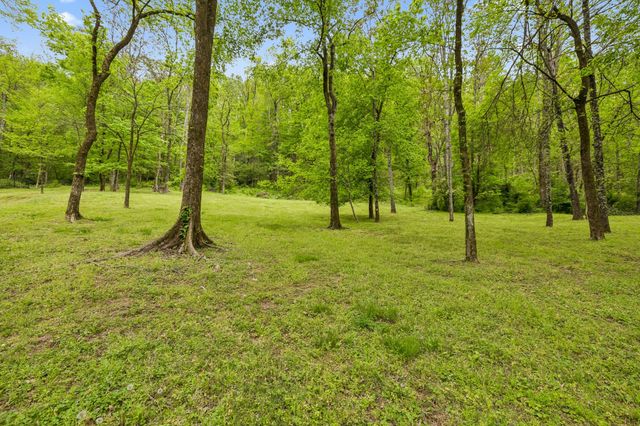 2288 N Berrys Chapel Rd, Franklin, TN 37069