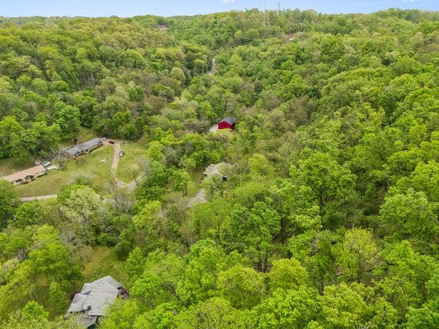 2288 N Berrys Chapel Rd, Franklin, TN 37069