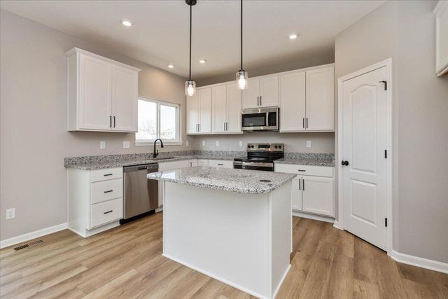 1096 Greenfield Drive, Marysville, OH 43040