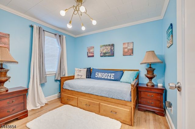828 N Stiles St, Linden City, NJ 07036