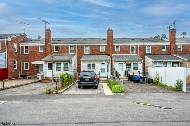 828 N Stiles St, Linden City, NJ 07036